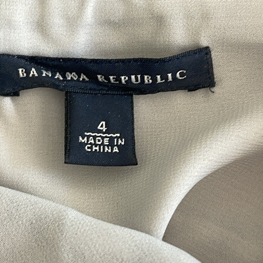 Banana Republic Animal Print Gray Lined Sleeveless VNeck& Back Side Zip Blouse 4 - Picture 8 of 10